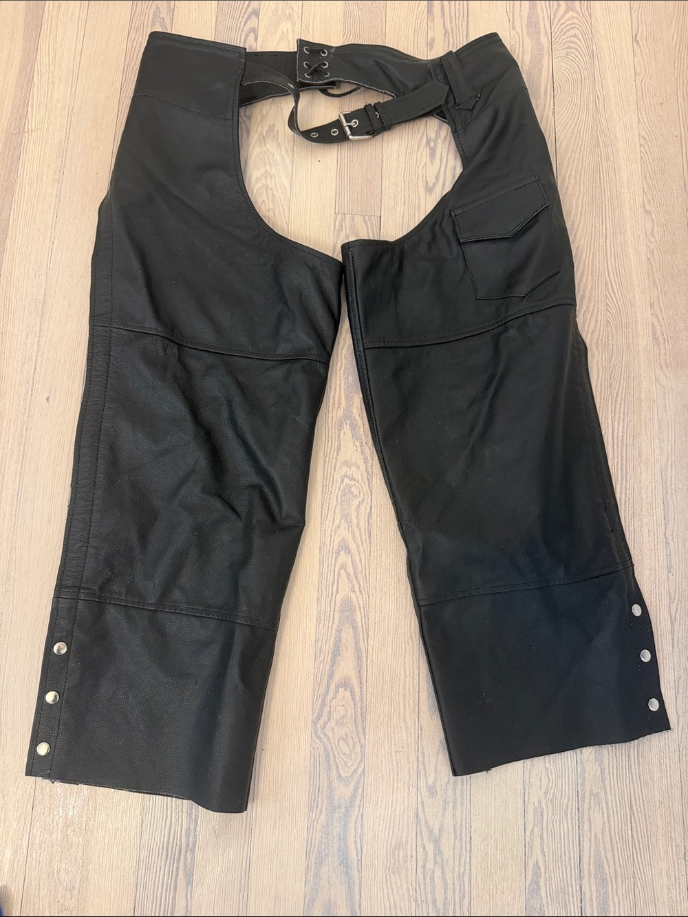 Viking Cycle Men’s Black Leather Motorcycle Chaps Size 2XL Adjustable Belt Snaps